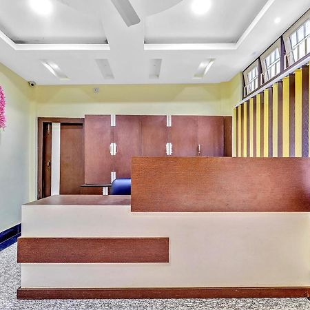 Capital O 85514 Kalpana Hotel Guwahati Exterior foto