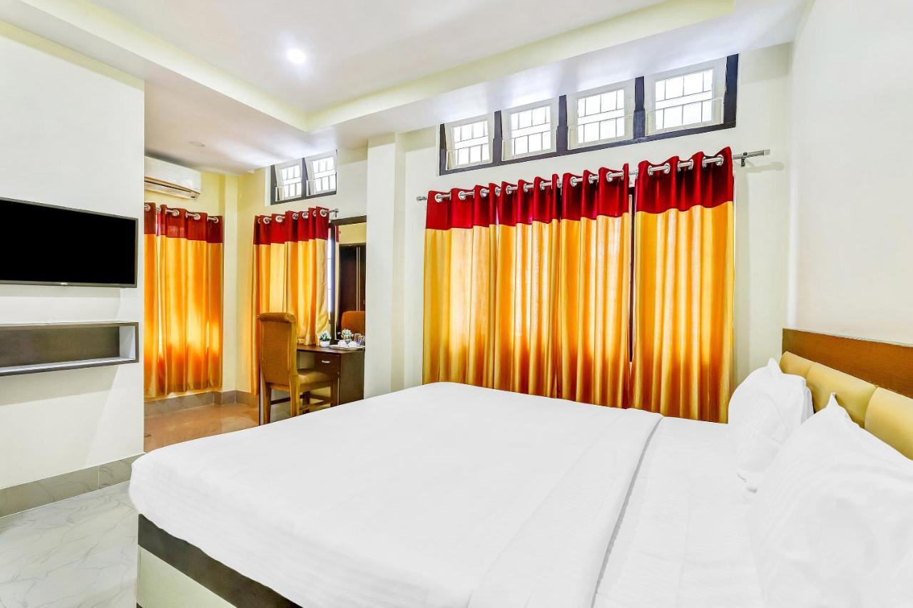 Capital O 85514 Kalpana Hotel Guwahati Exterior foto